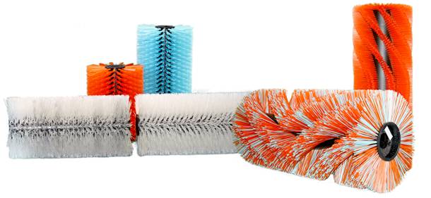 Cylinder sweeping brushes